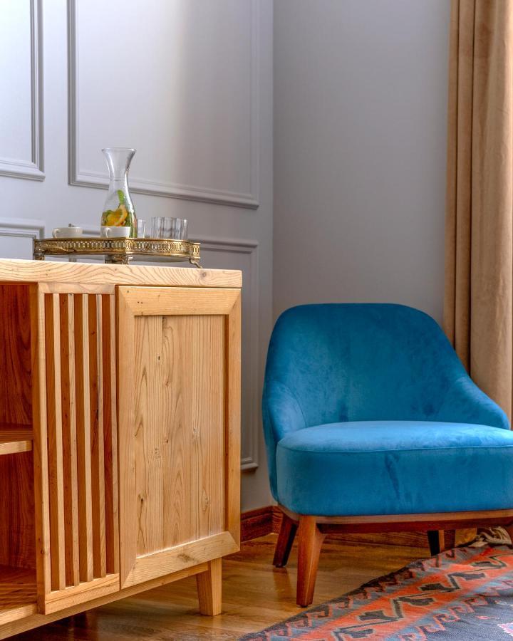 The Blue Fox Hotel Tbilisi ภายนอก รูปภาพ