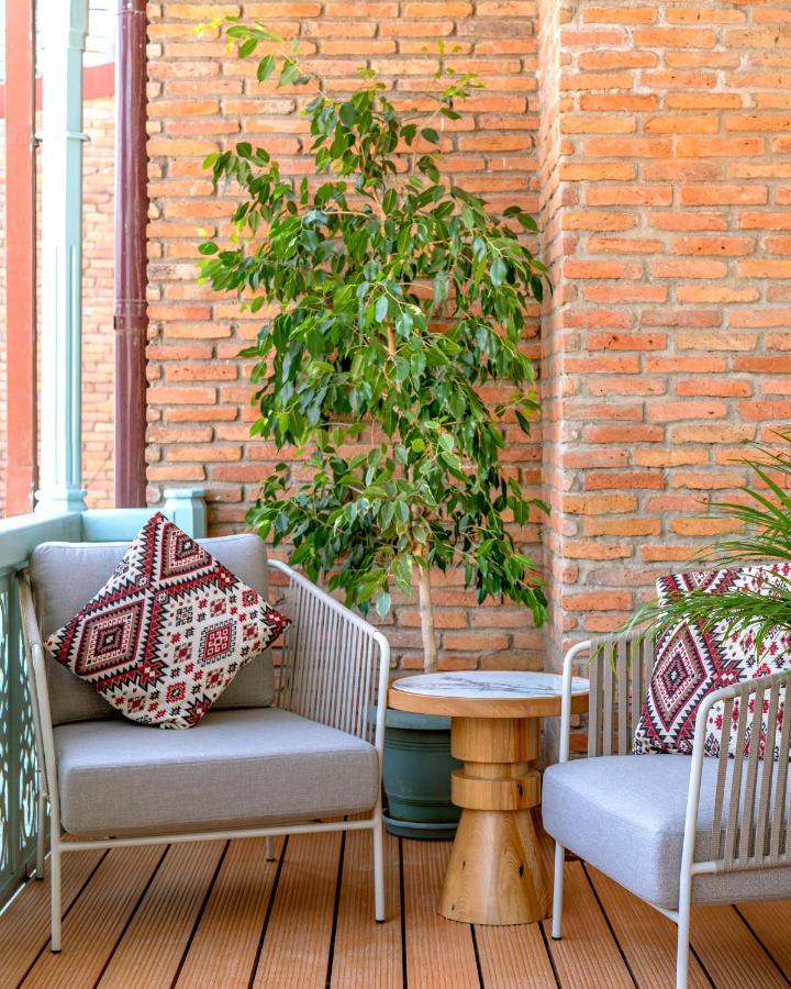 The Blue Fox Hotel Tbilisi ภายนอก รูปภาพ