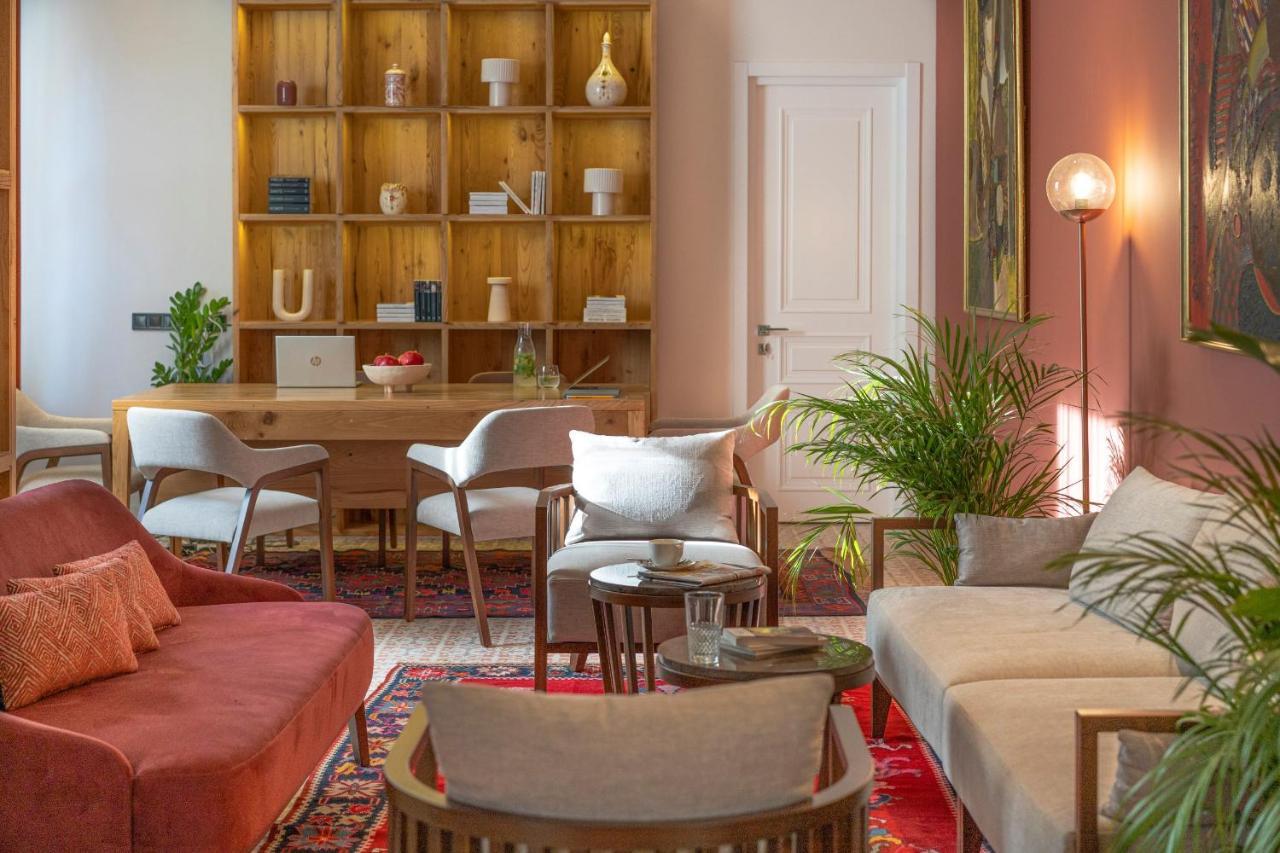 The Blue Fox Hotel Tbilisi ภายนอก รูปภาพ