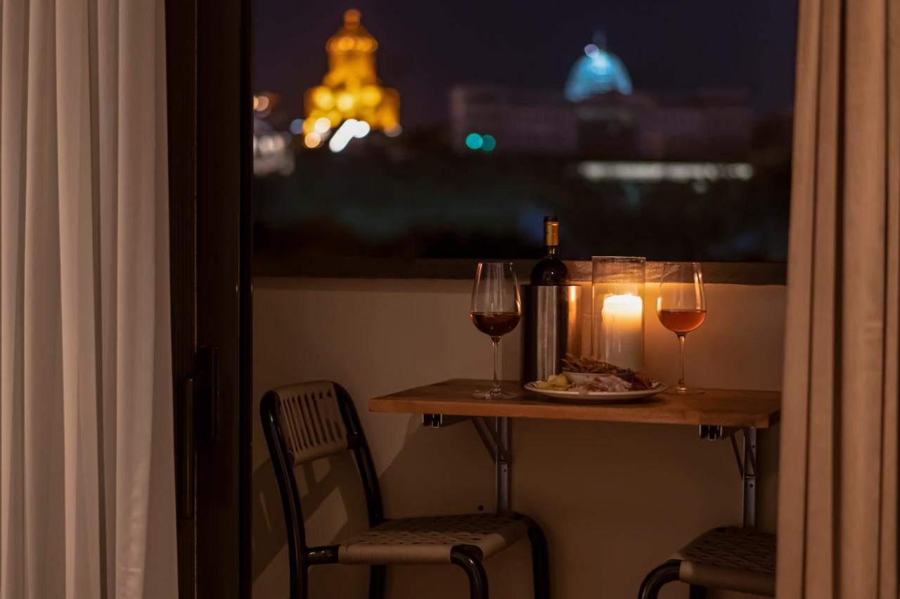 The Blue Fox Hotel Tbilisi ภายนอก รูปภาพ