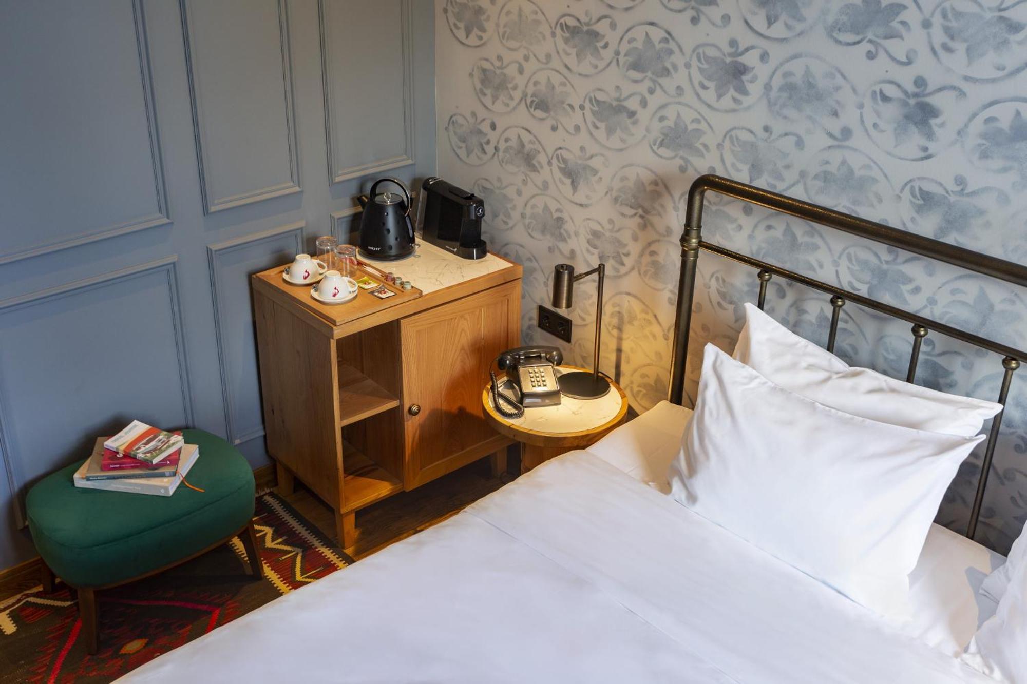 The Blue Fox Hotel Tbilisi ภายนอก รูปภาพ